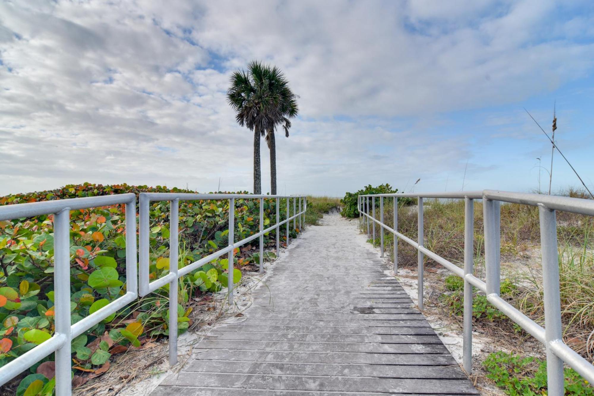 Condo With Community Pool - Walk To Madeira Beach! St. Pete Beach Exterior foto